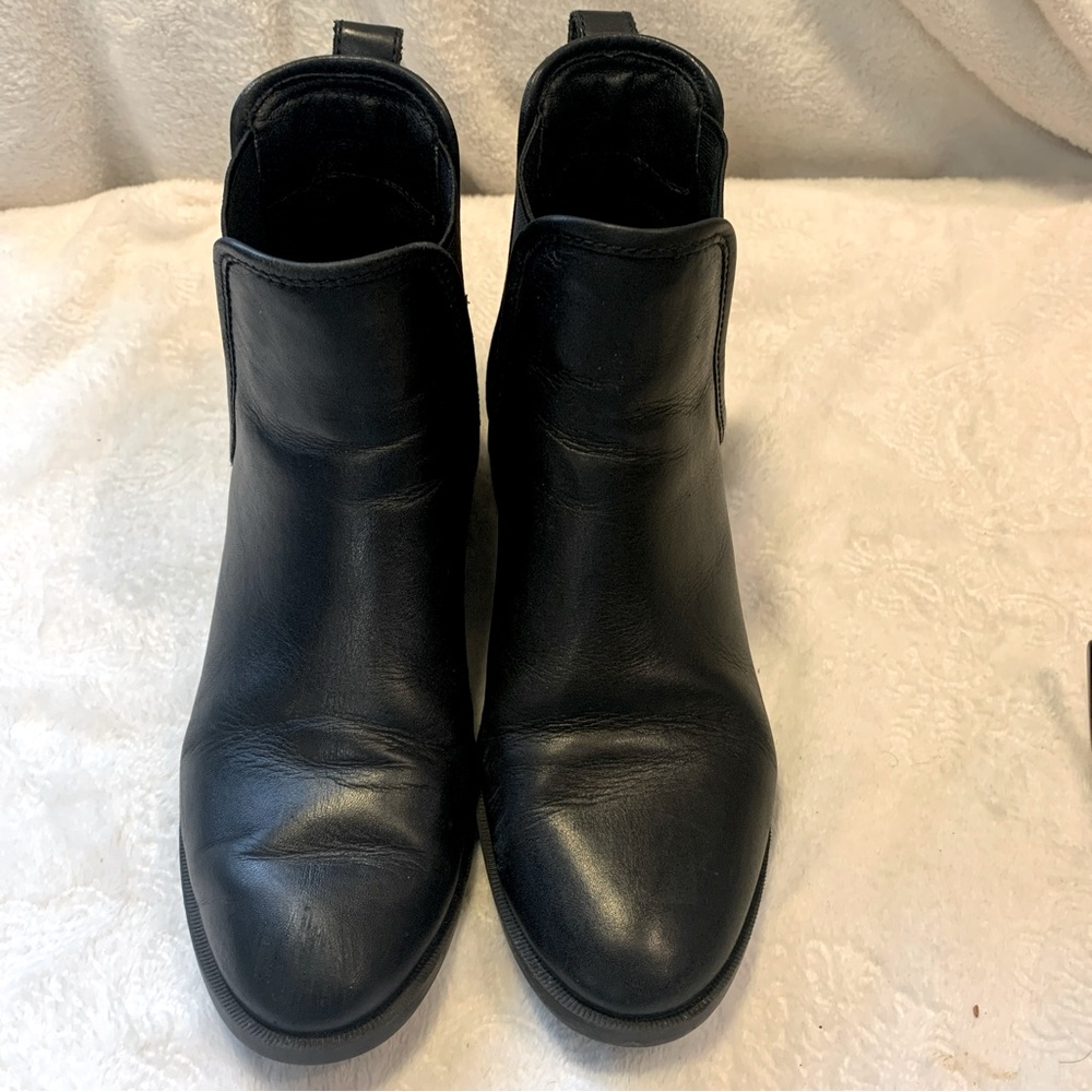 Steve Madden Leather Ankle Pull On Boots - Darbie style Sz:7Med